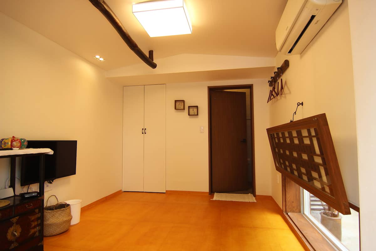 Traditional Room (Heaum) | Free WiFi