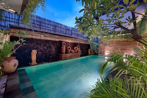 Outdoor pool, pool loungers