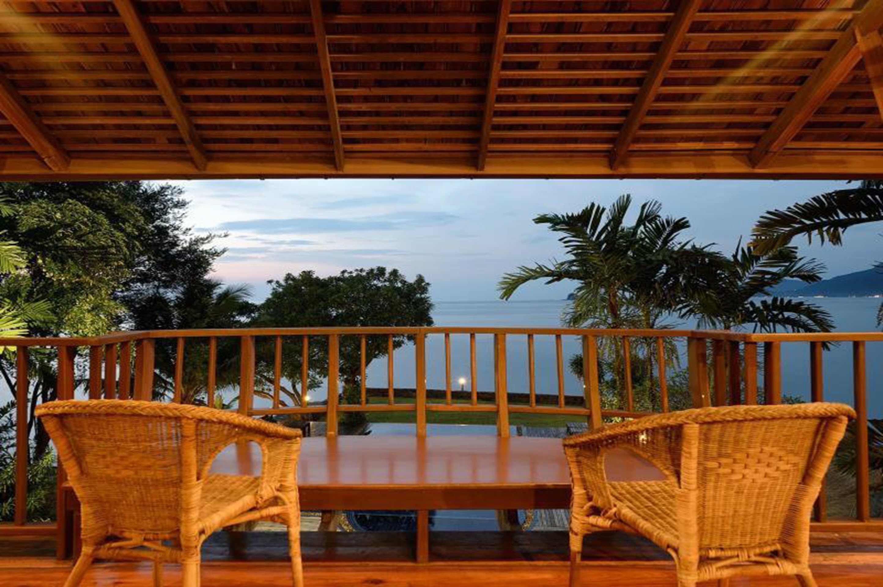 breakfast, lunch, dinner served; thai cuisine