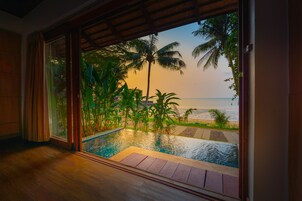Baan Sod Sai Thani Pool (Villa)  | 迷你吧、客房内保险箱、办公桌、免费 WiFi