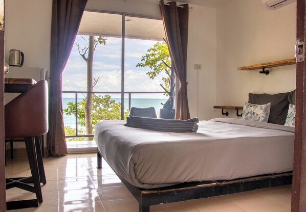 Top bungalow with balcony | Individuell eingerichtet, kostenloses WLAN, Bettwäsche