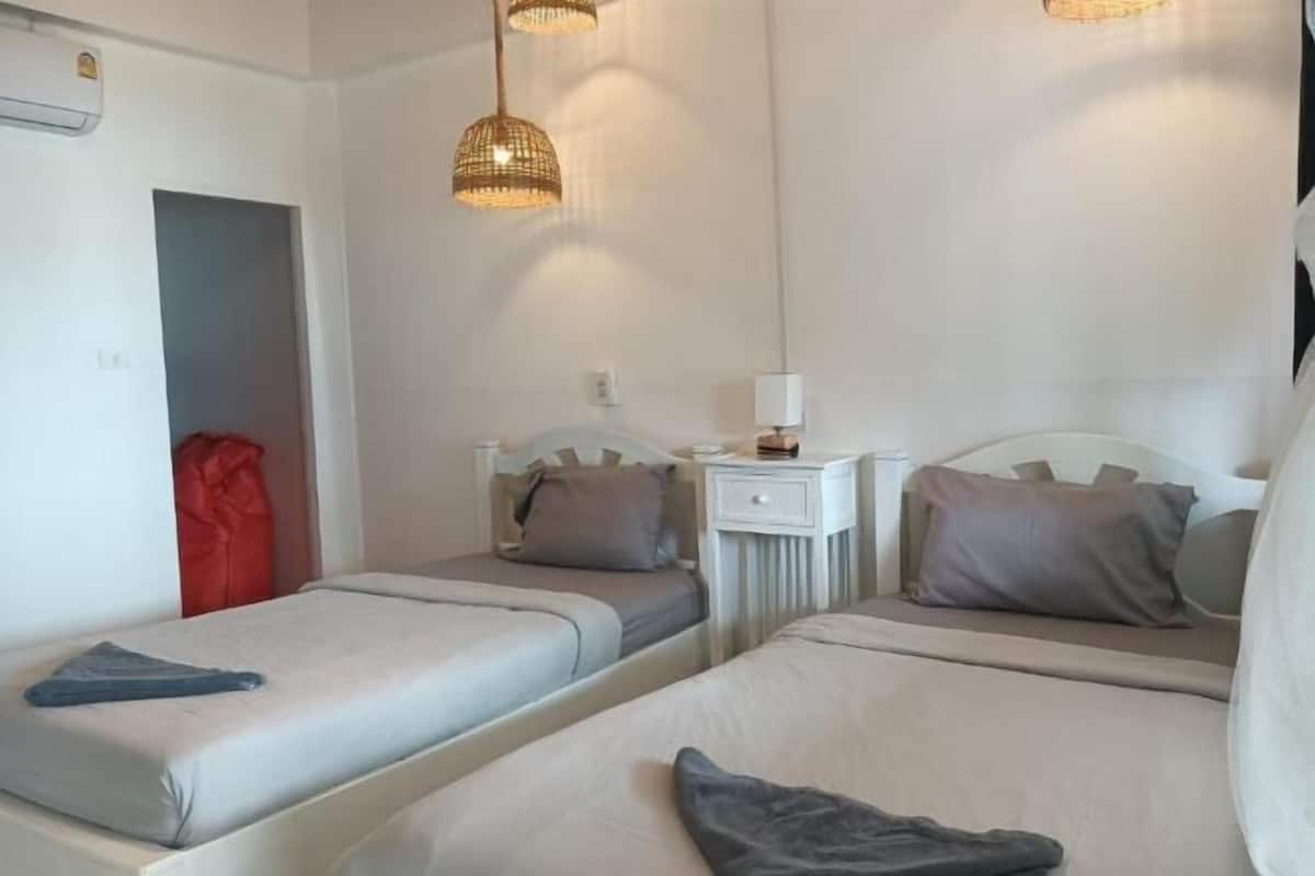 1 bedroom, individually furnished, free WiFi, bed sheets