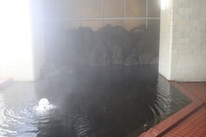 Bồn tắm spa trong nhà