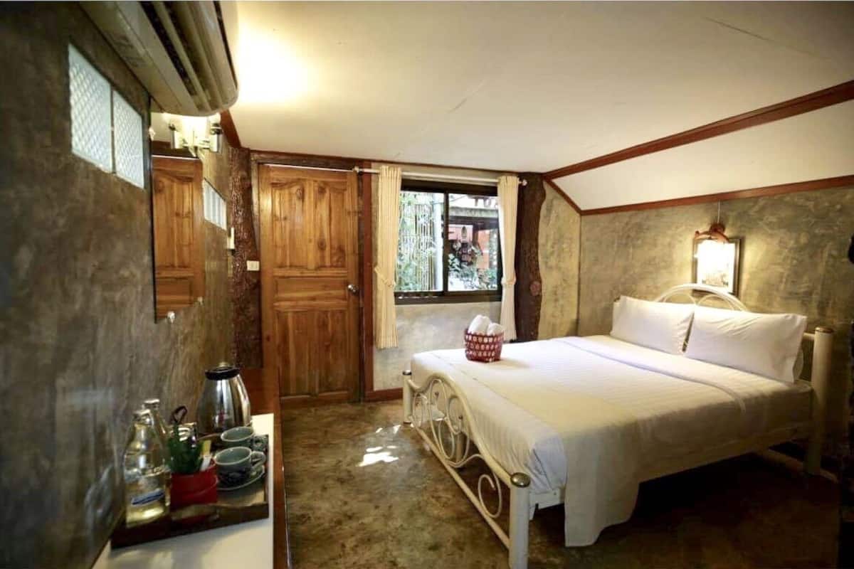 standard double room | desk, free wifi
