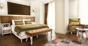 Deluxe Suite | Hypo-allergenic bedding, minibar, in-room safe, desk - Astan Hotel Galata (Istanbul)