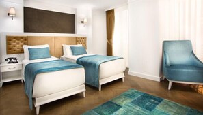 Deluxe Suite | Hypo-allergenic bedding, minibar, in-room safe, desk - Astan Hotel Galata (Istanbul)
