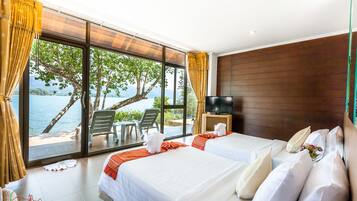 In-room safe, free WiFi