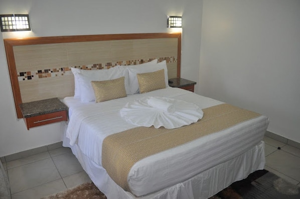 Deluxe Room | Coffee and/or coffee maker