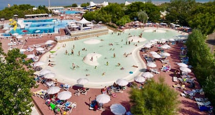 Isamar Holiday Village