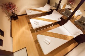 Aromatherapie, Thai-Massagen, Reflexologie