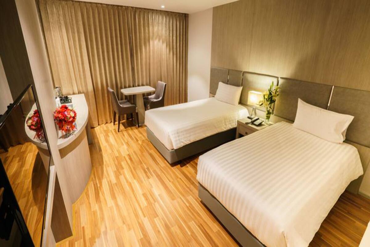 superior twin room | minibar, in-room safe, desk, blackout curtains