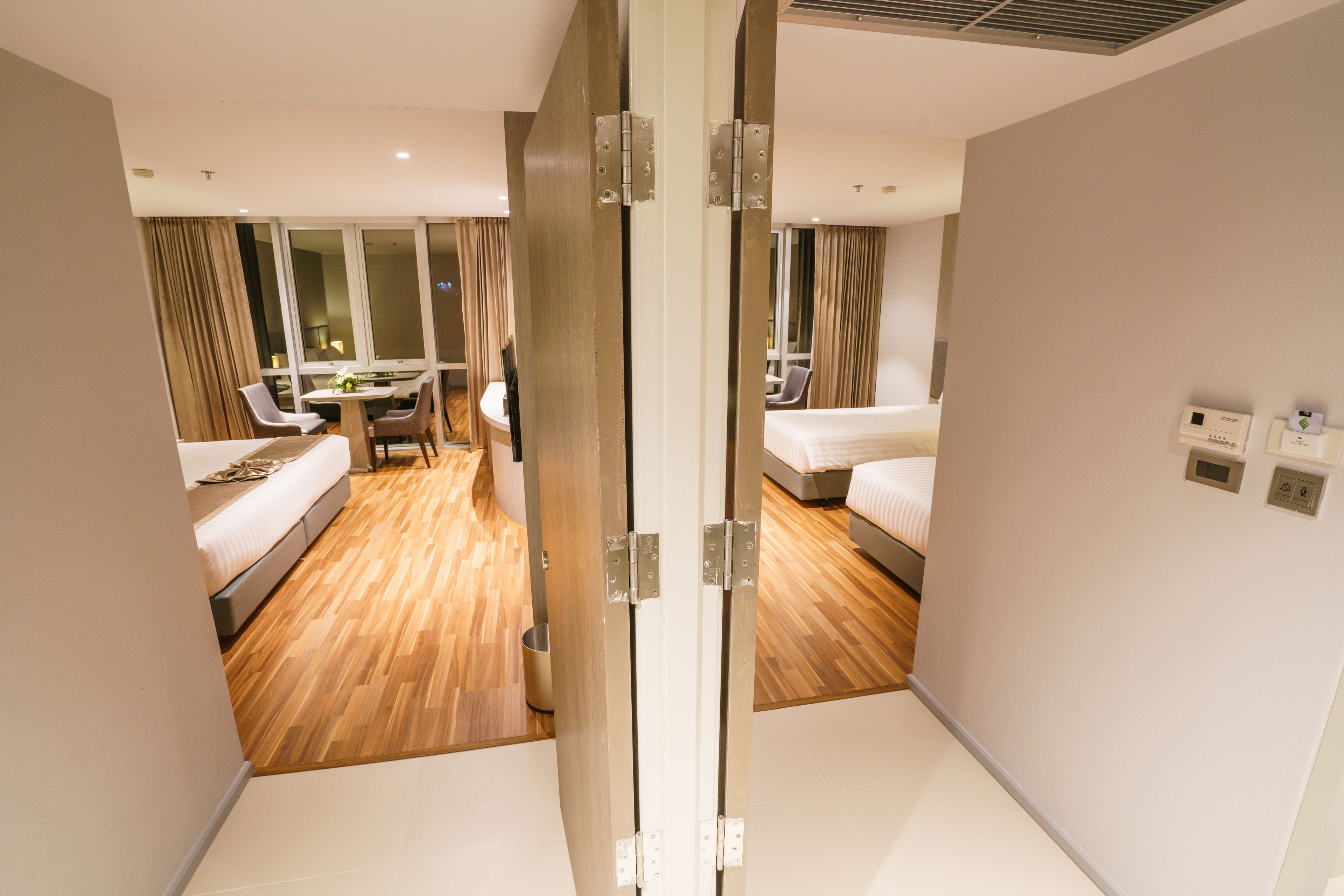 minibar, in-room safe, desk, blackout curtains