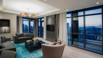 Premium bedding, free minibar, in-room safe, desk