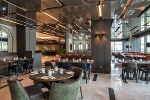 Breakfast, lunch and dinner served - Wish More Hotel Istanbul (Istanbul)