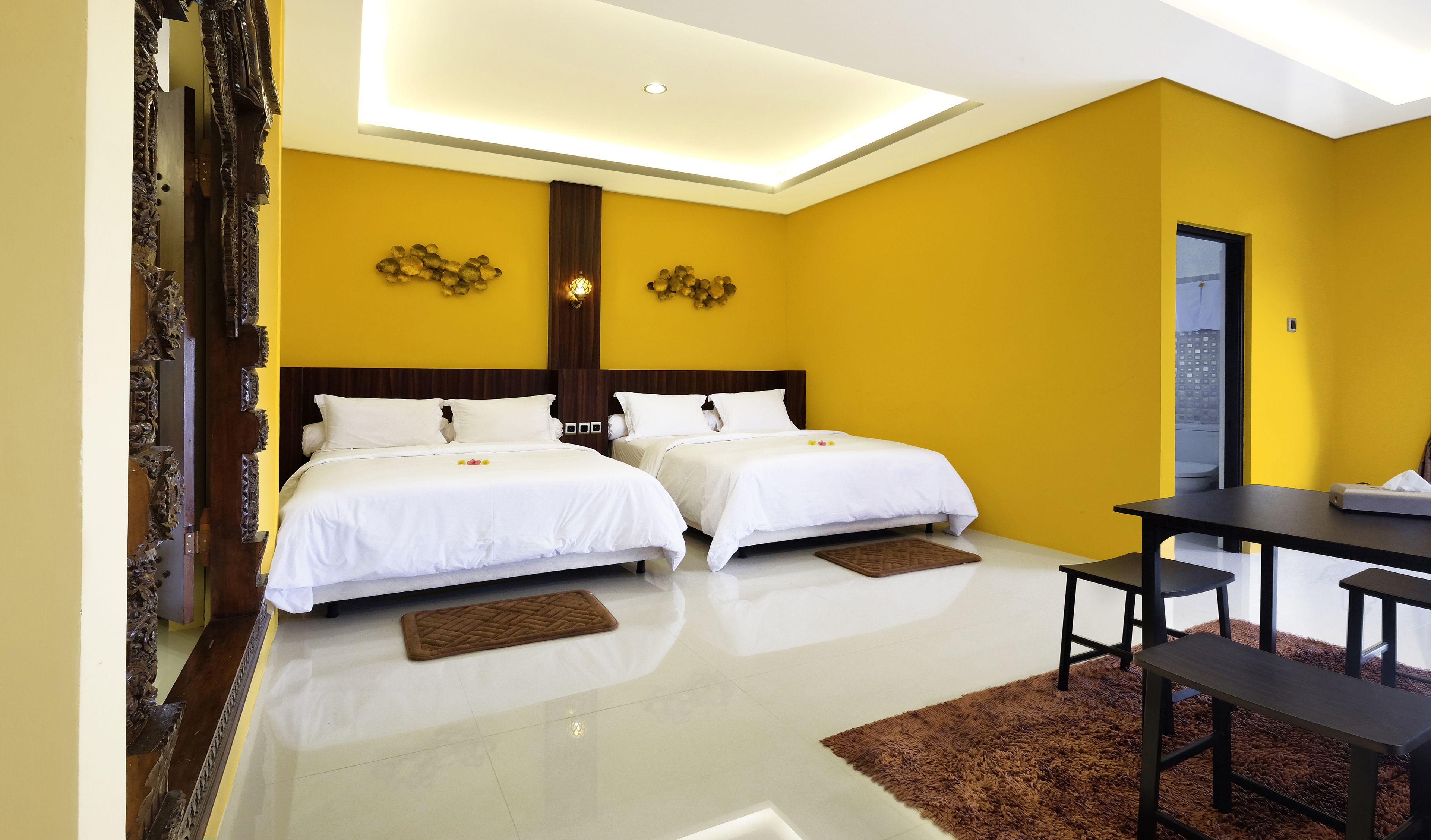 family room | premium bedding, minibar, in-room safe, desk