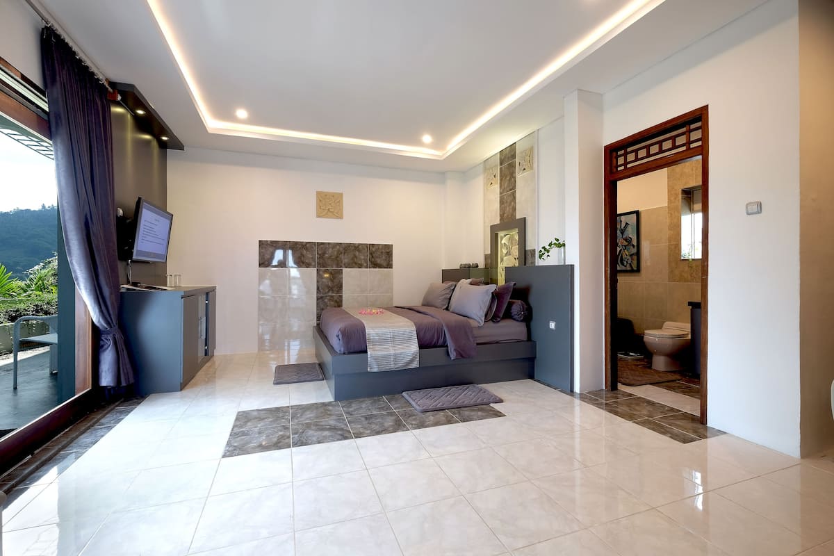 Superior Room, Ocean View | Premium bedding, minibar, in-room safe, desk