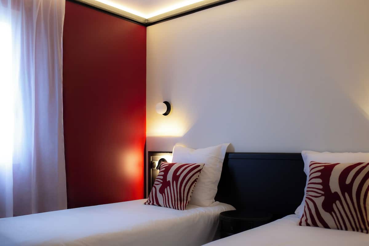 Twin Room | Blackout curtains, soundproofing, iron/ironing board, free WiFi