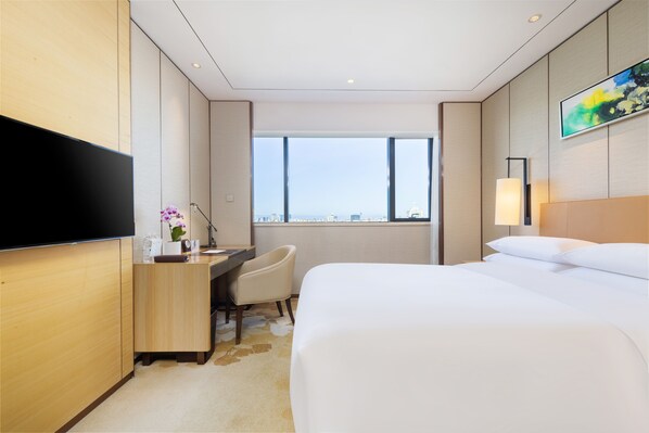City View Business Superior Queen Room | Minibar, in-room safe, desk, blackout drapes - Grand Metro Park Hotel Beijing (Beijing)