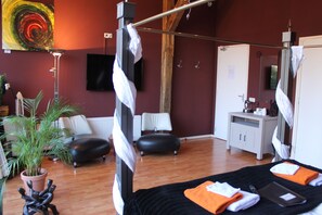 Superior Double Room, 1 King Bed, Terrace | Room amenity - Boutique Hotel Nieuw Beusink (Winterswijk)