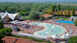 Seasonal outdoor pool, open 9:00 AM to 7:00 PM, pool umbrellas - Villaggio Barricata (Porto Tolle)