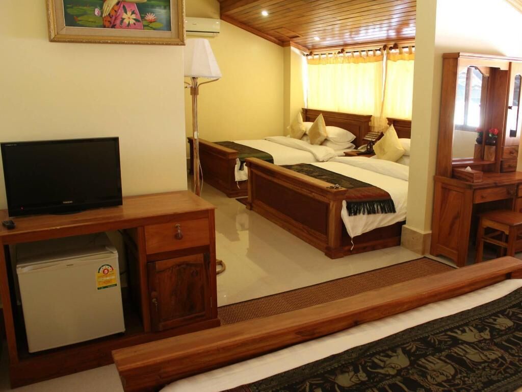 Minibar, coffres-forts dans les chambres, bureau, chambres insonorisées