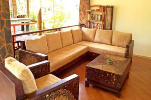 Khu tiếp khách ở sảnh