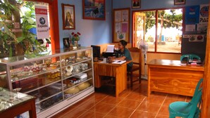 Lobby - Larantuka Beach Apartments (Larantuka)