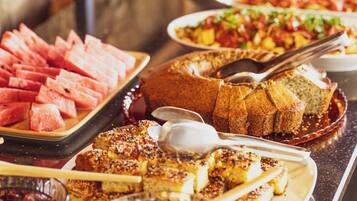 Gratis morgenmadsbuffet hver dag