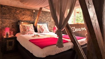 Double Room (Robijn) | Minibar, blackout drapes, free WiFi, bed sheets