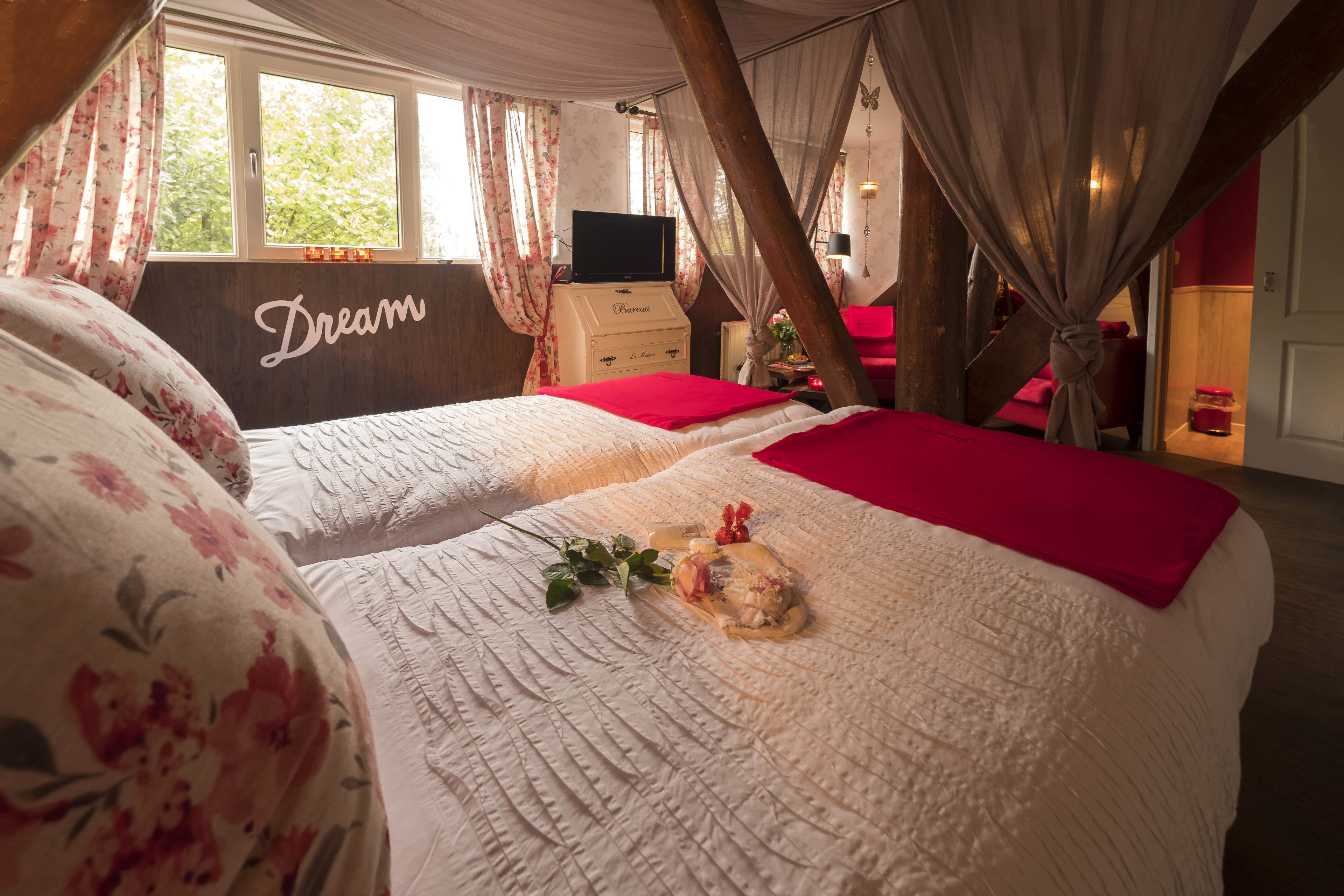 double room (robijn) | 1 bedroom, minibar, blackout curtains, free wifi