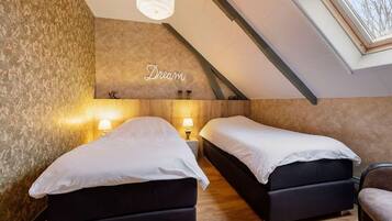 Familiekamer (Smaragd) | 1 slaapkamer, een minibar, verduisterende gordijnen, gratis wifi