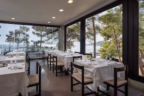 用餐