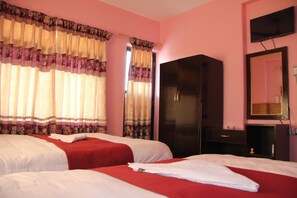 Premium bedding, desk, soundproofing, free WiFi - Hotel Butter Cup (Pokhara)