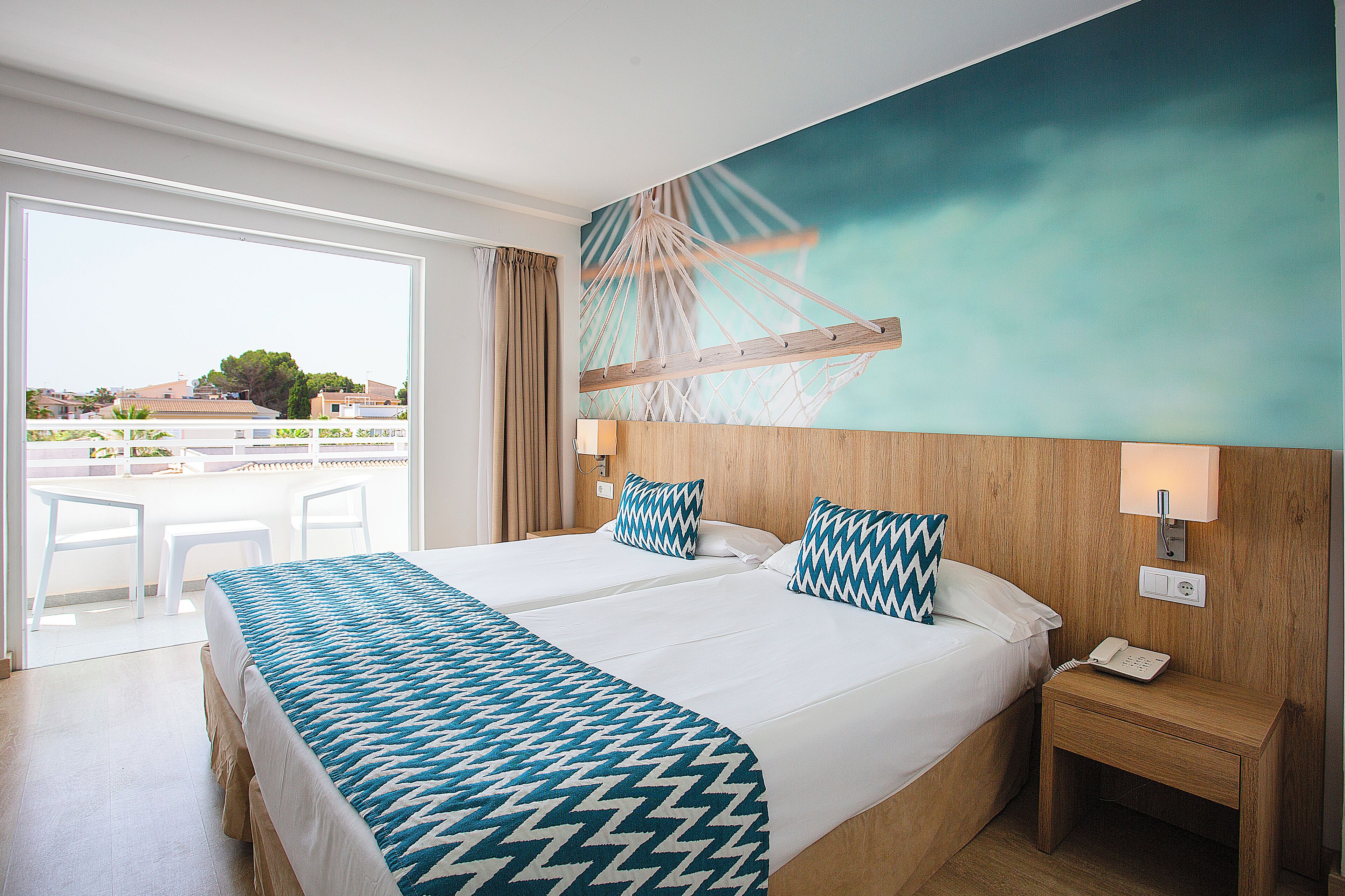 Photo - BQ Sarah -Adults Only