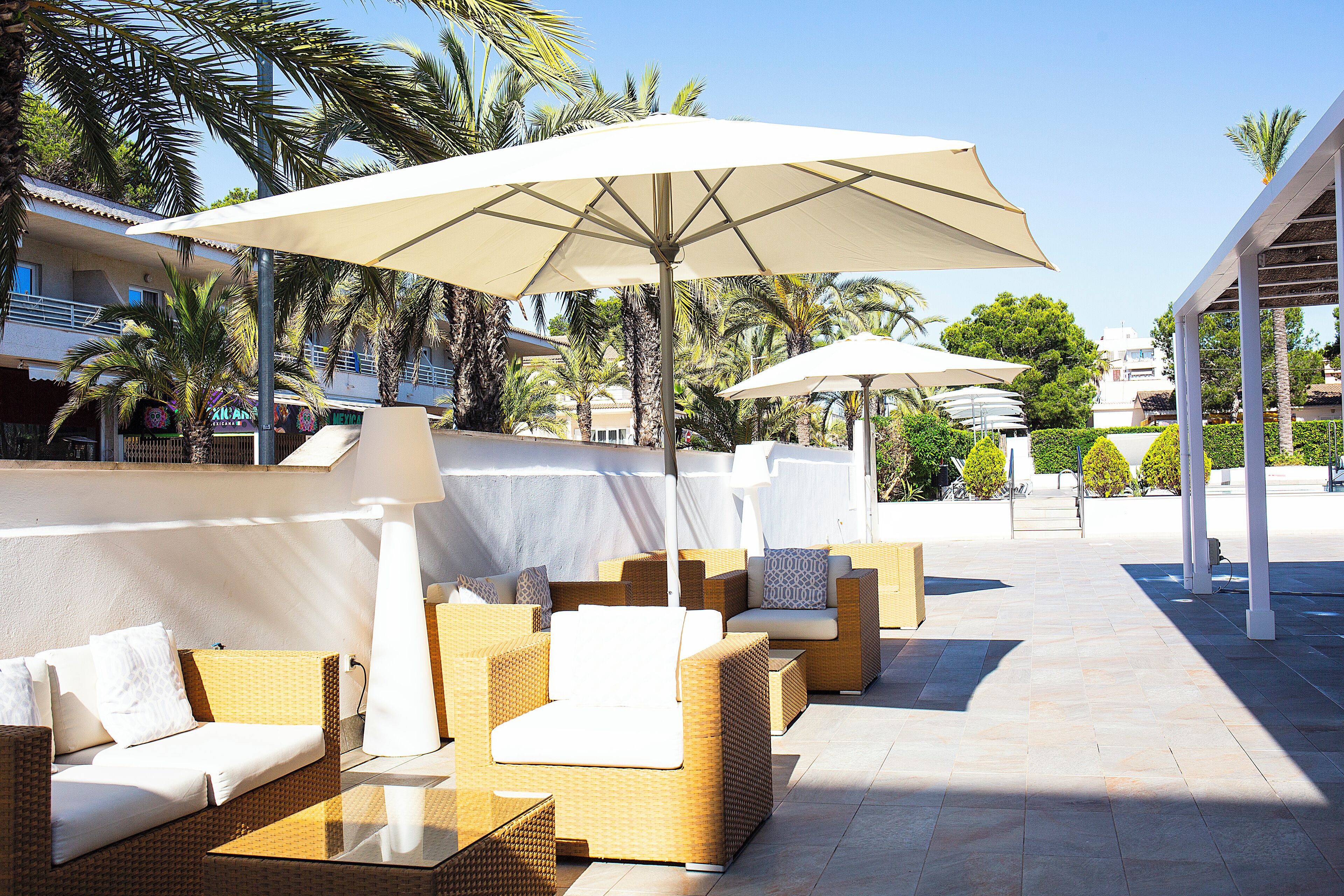 Photo - BQ Sarah -Adults Only