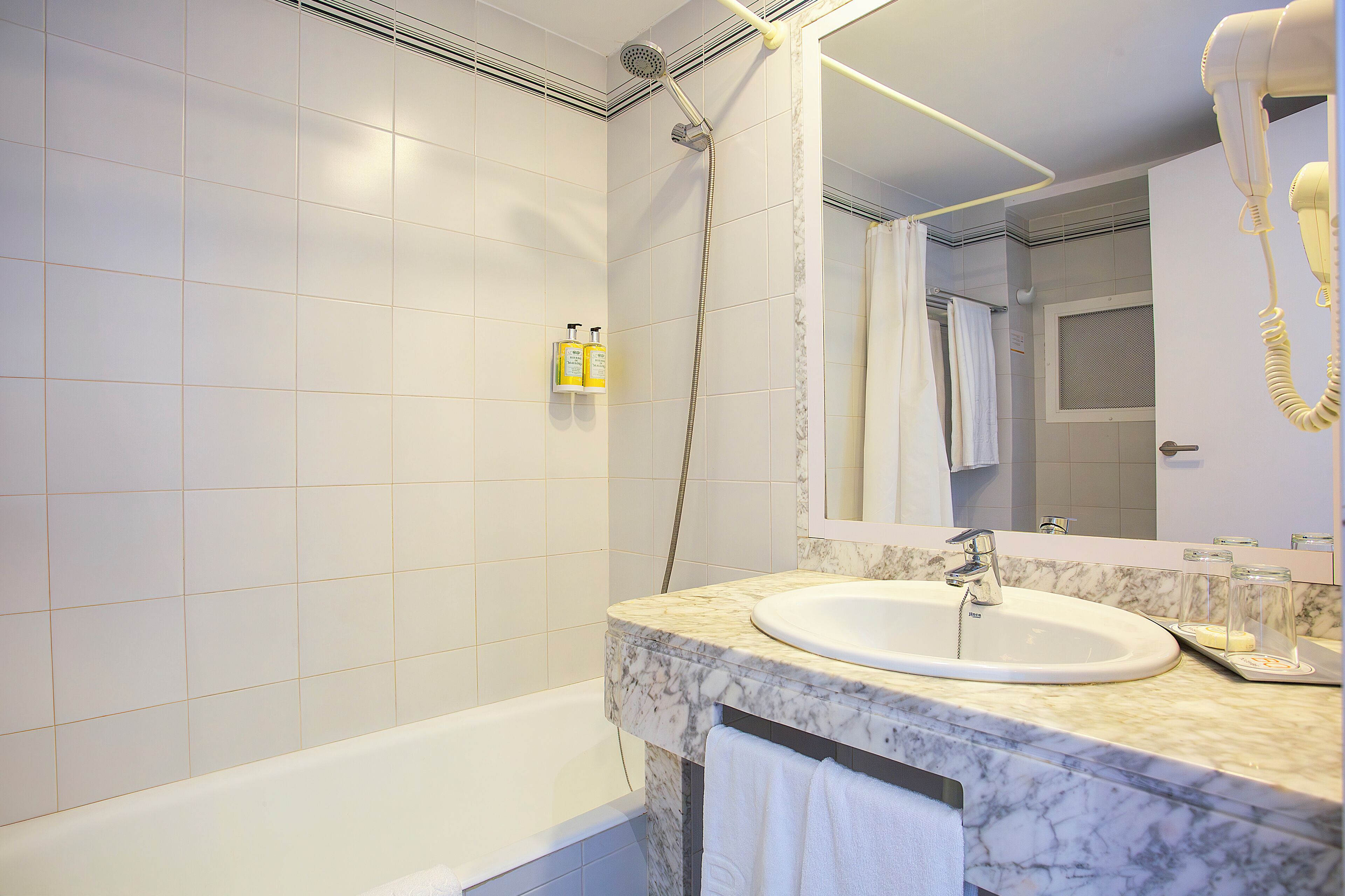 Photo - BQ Sarah -Adults Only