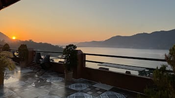 Luxe tweepersoonskamer | Terras