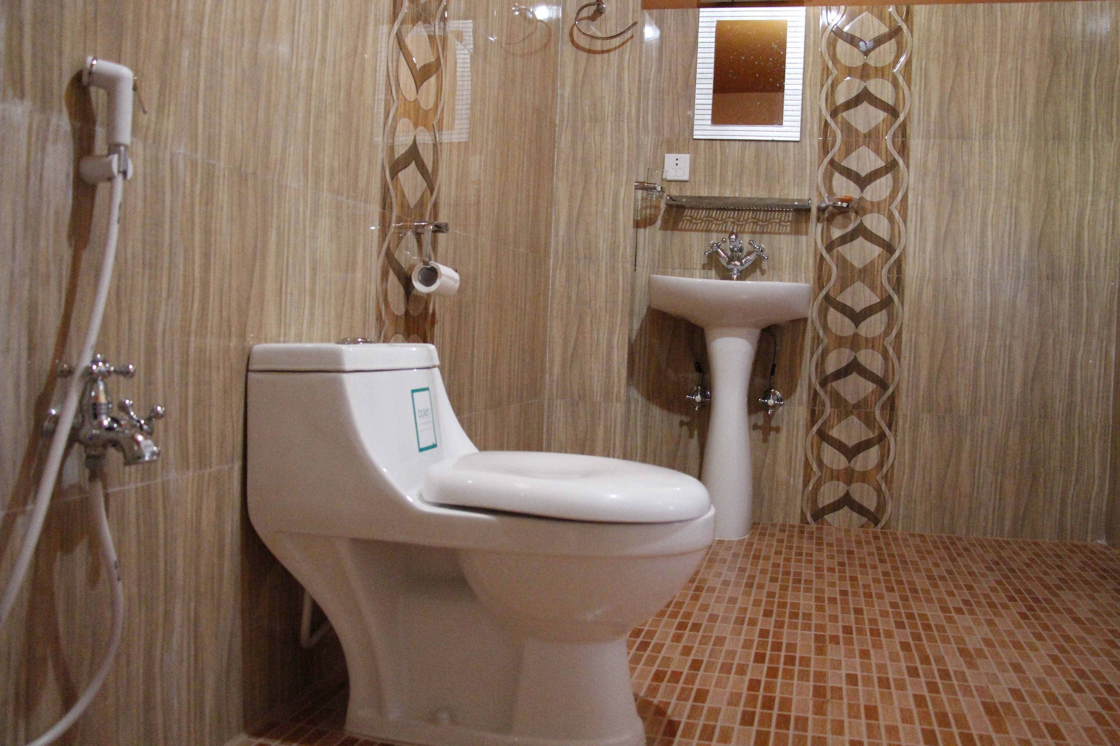 shower, free toiletries, slippers, towels