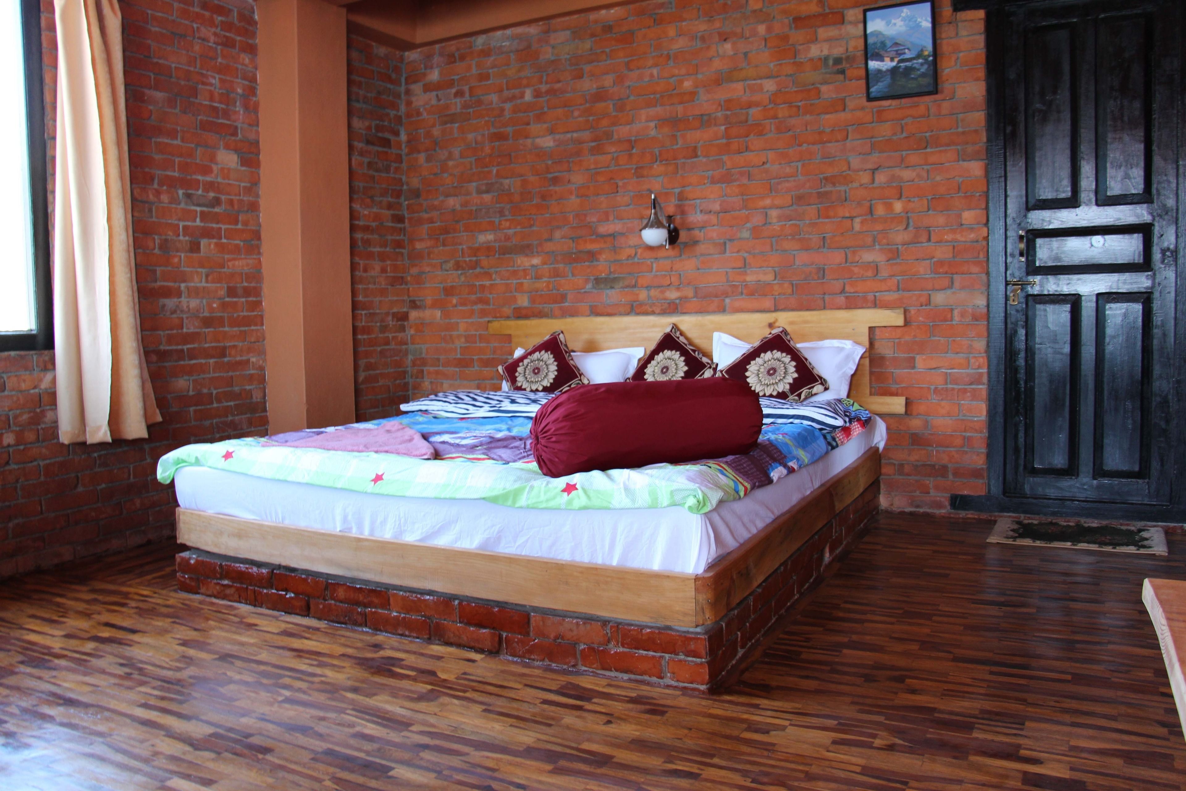 deluxe room with private balcony, lake view breakfast included | 1 bedroom, premium bedding, in-room safe, desk