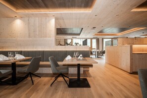 Breakfast and dinner served, Regional cuisine