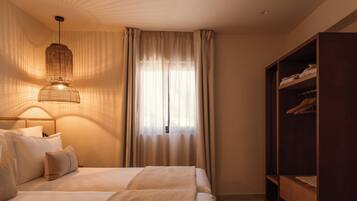 Deluxe Suite, Balcony, Sea View | Premium bedding, down duvets, minibar, in-room safe