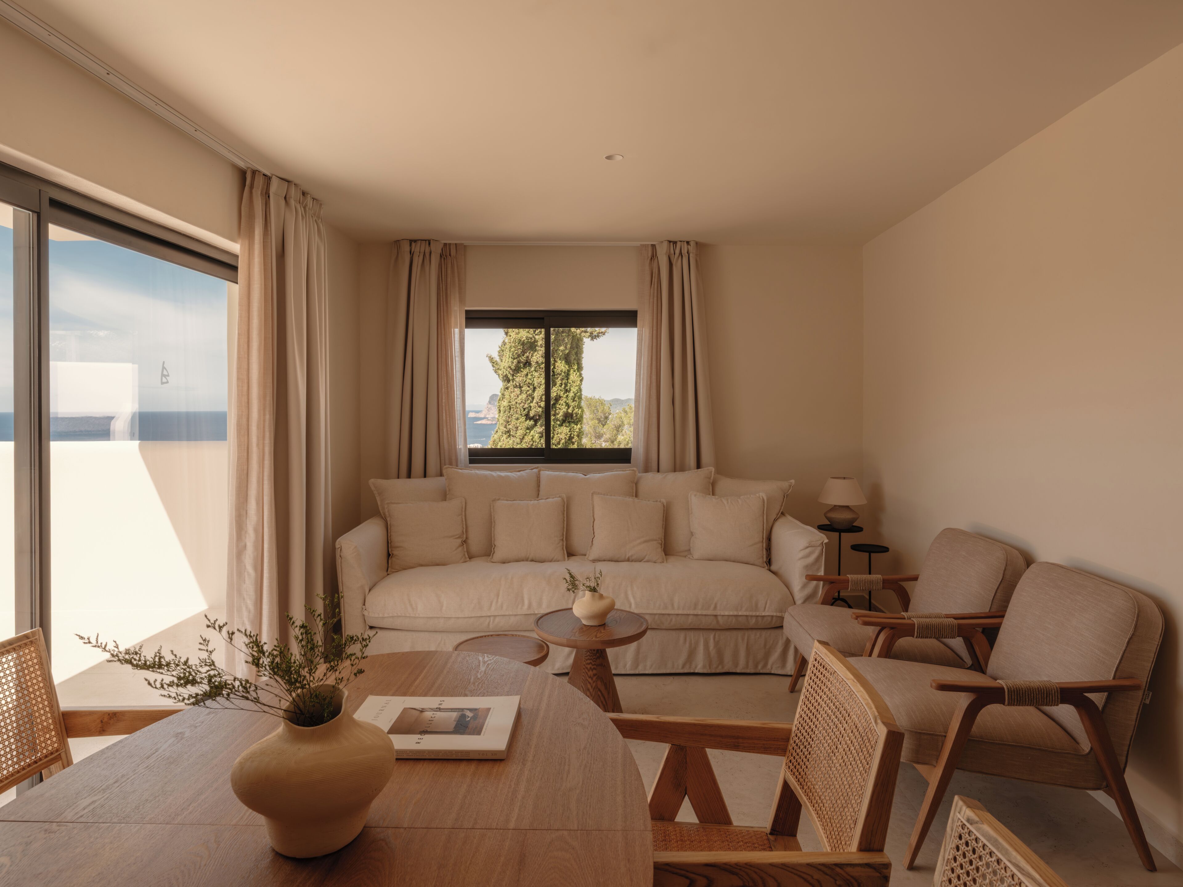 Deluxe Suite, Balcony, Sea View | Living area | Flat-screen TV