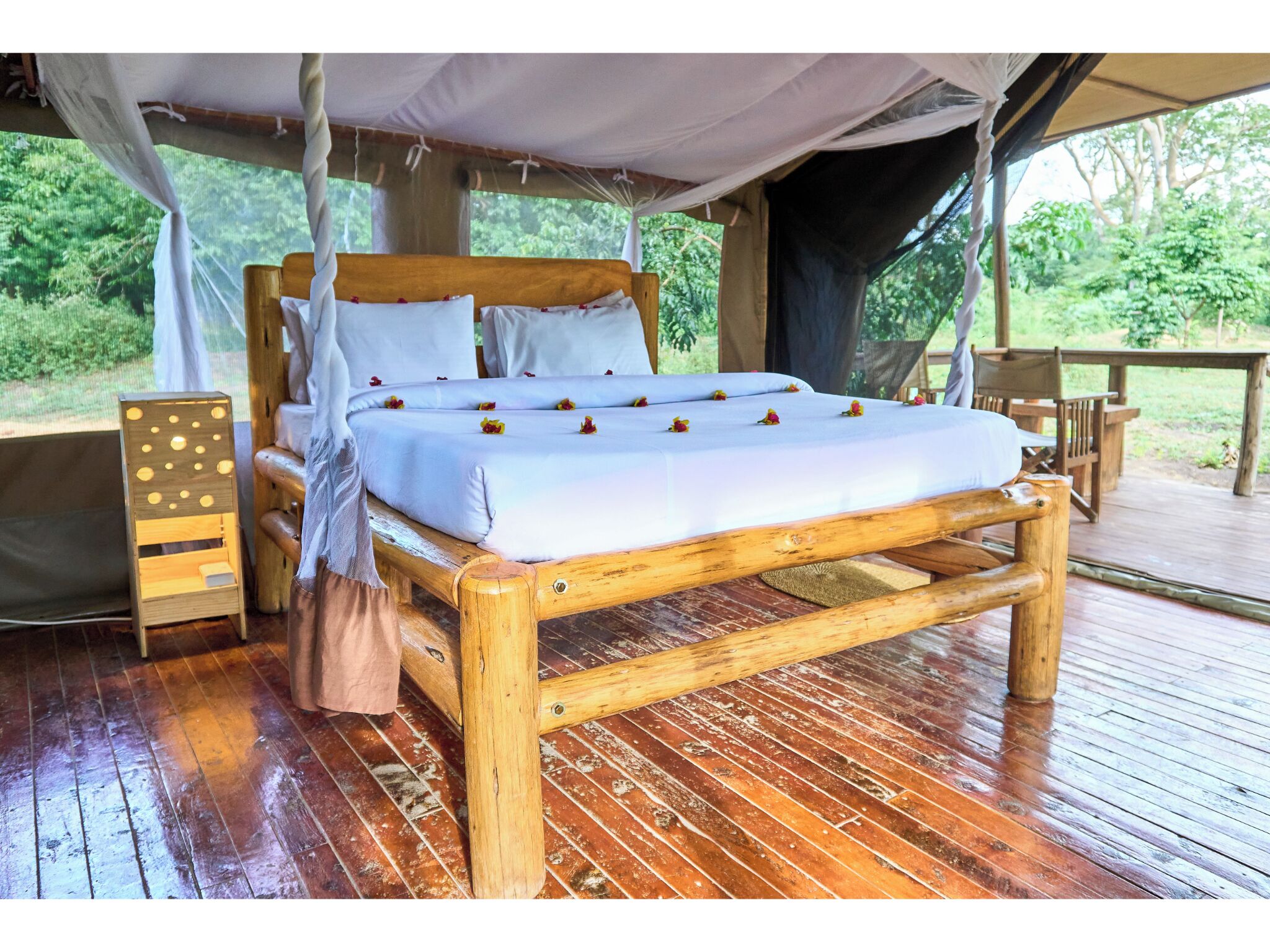 Két bảo mật tại phòng, bàn, nôi (giường cho trẻ sơ sinh) miễn phí 