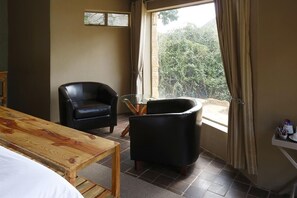 Comfort Room | Egyptian cotton sheets, premium bedding, down comforters