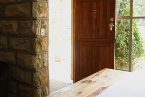 Comfort Room | Cadar kapas Mesir, peralatan tempat tidur premium, gebar bulu kapas