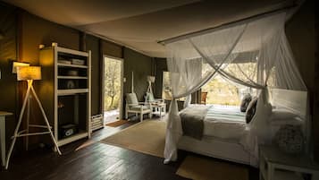 Premium bedding, in-room safe