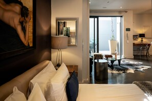 Deluxe Apartment | Living area - Purple House (Cape Town)