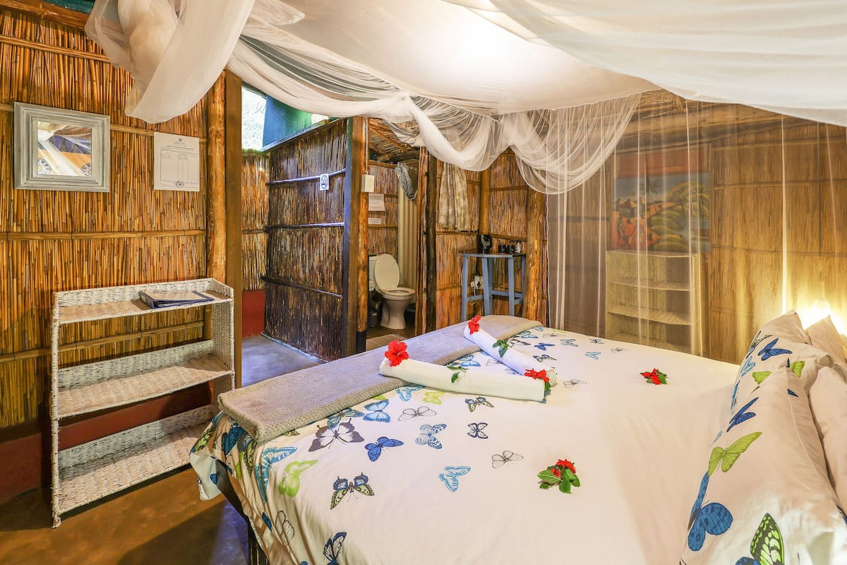 Standaard huisje (Reed 2 sleeper en suite ) | 1 slaapkamer, wifi, beddengoed