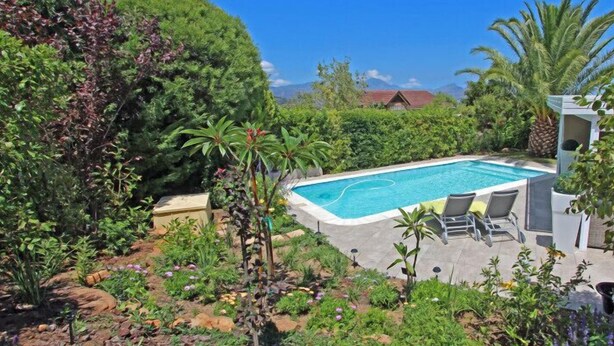 Unclassified image, 1 of 25, button - Self-Catering Keravic (Cape Town)