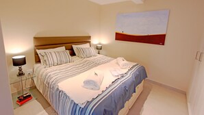 Unclassified image, 4 of 25, button - Self-Catering Keravic (Cape Town)
